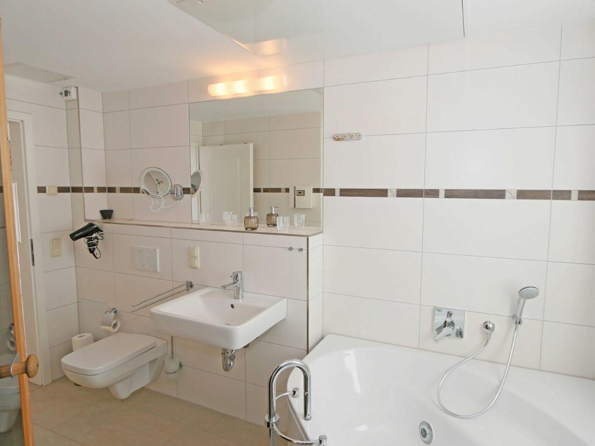 Strandvilla Baabe - Wg 12 Mit Meerblick, Kamin, Sauna, Whirlpool Exterior foto